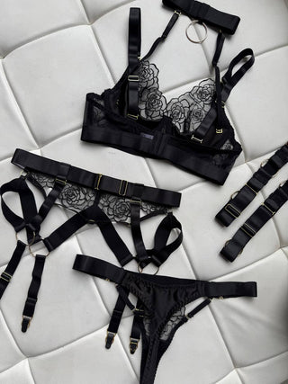 FORBIDDEN ROSE NOIR SET
