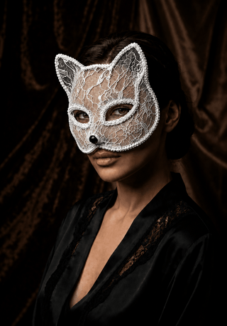 BEYAZ KEDİ MASKESİ - Scarlet Secret
