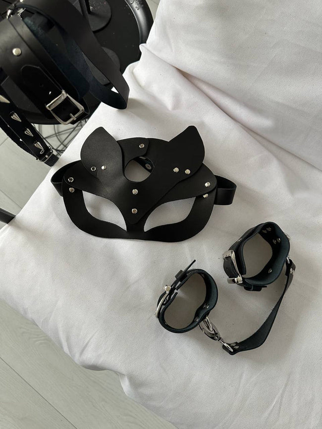 BLACK KITTY MASK - Scarlet Secret