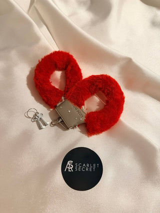 KIRMIZI – DEMİR PELUŞ KELEPÇE (ANAHTARLI) - Scarlet Secret