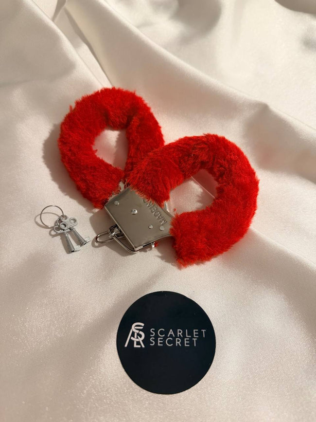 KIRMIZI – DEMİR PELUŞ KELEPÇE (ANAHTARLI) - Scarlet Secret