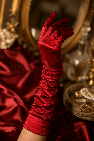 KIRMIZI SATEN ELDİVEN - Scarlet Secret