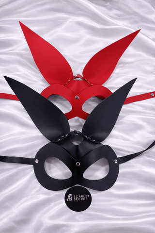 KIRMIZI TAVŞAN MASKE - Scarlet Secret