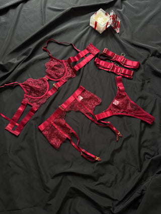 MAROON ROYALE JARTIYER SET - Scarlet Secret