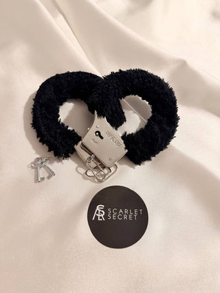 SİYAH – DEMİR PELUŞ KELEPÇE (ANAHTARLI) - Scarlet Secret