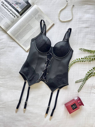 TEMPT ME CORSET - Scarlet Secret