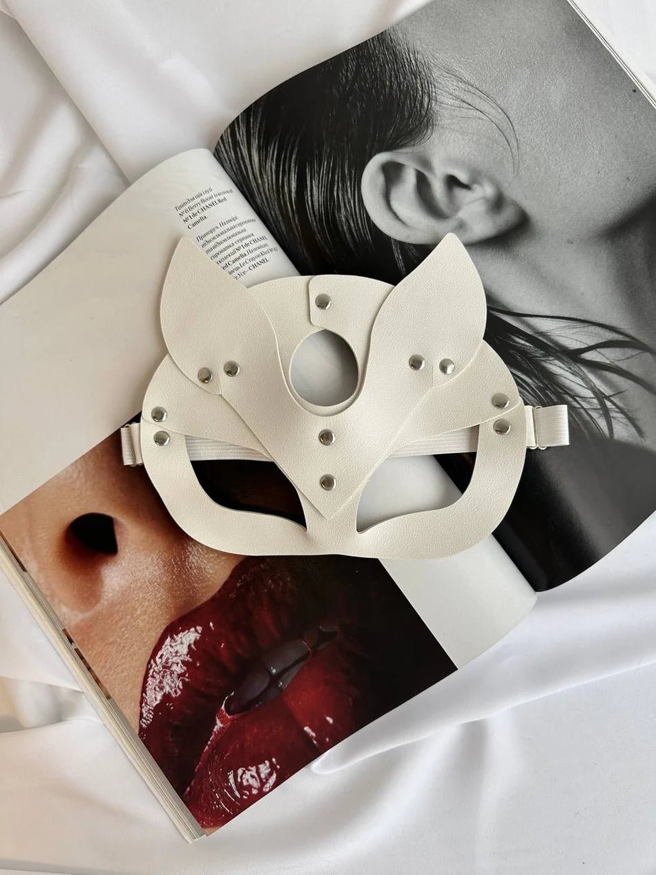 WHITE KITTY MASK - Scarlet Secret